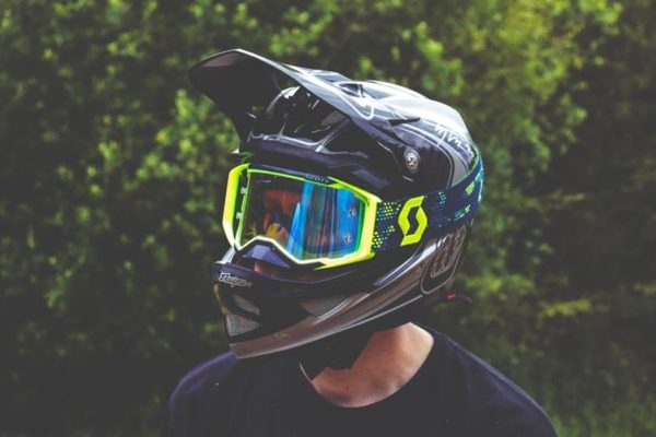 Do Motorcycle Helmets Save Live?