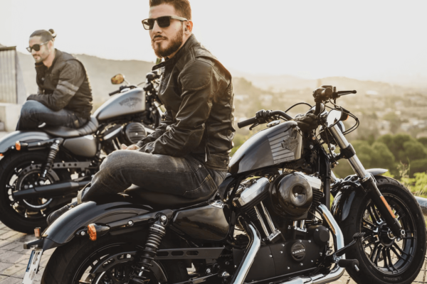 How Should Motorcycle Chaps Fit?
