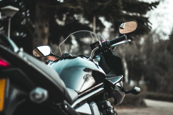 Is it Better to Have a Windshield on a Motorcycle?