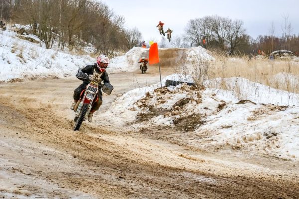 Should You Run Your Motorcycle Out of Gas For the Winter?