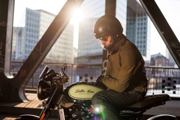 What is the Difference Between a Clear and a Smoked Motorcycle Helmet Visor?