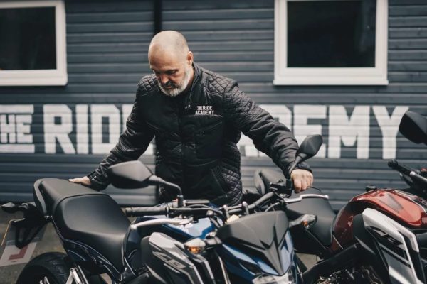 How Do You Choose the Right Size for a Motorbike Jersey?